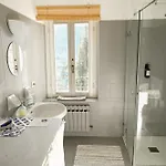 View Cozy With Small Garden 아파트