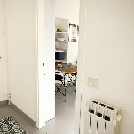View Cozy With Small Garden * Como