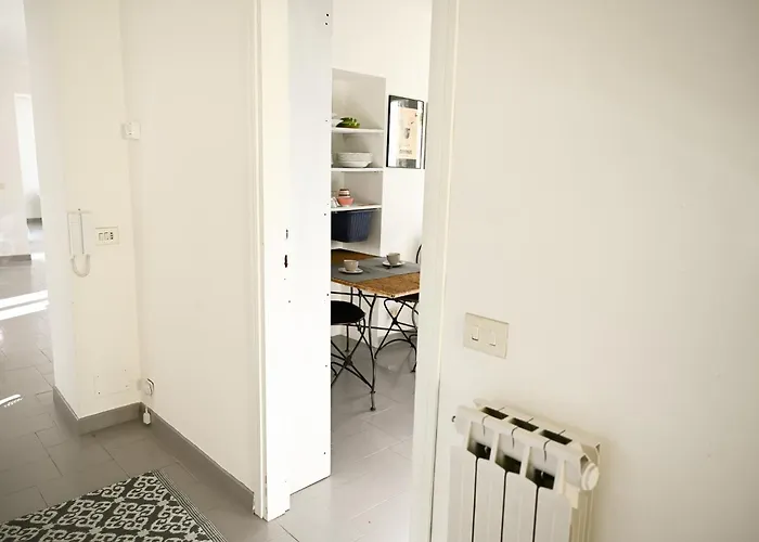 View Cozy With Small Garden * Como